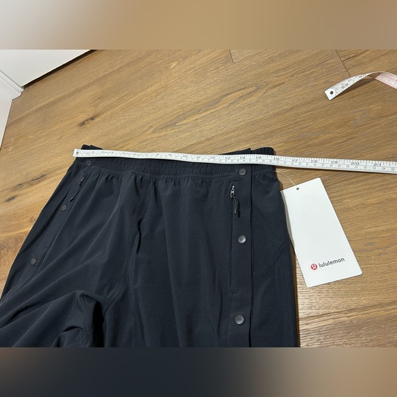Size 10 lululemon black jogger track pants NWT - Picture 14 of 16